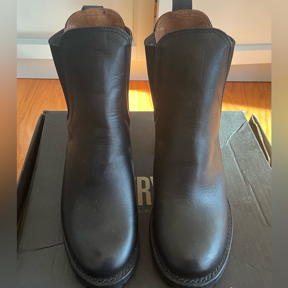 Frye Sabrina Chelsea Boots - Black Leather Ankle Boots